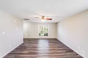 836 Almora Dr, Charlotte, NC 28216 - Photo 9