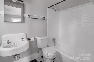 15 Grindstaff Dr, Asheville, NC 28803 - Photo 7