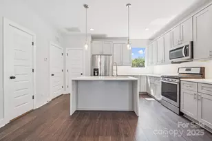 423 Coxe Ave, Charlotte, NC 28208 - Photo 9