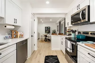 1635 Merry Oaks Road, Charlotte, NC 28205 - Photo 9