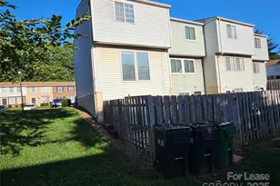 9445 Lexington Cir, Charlotte, NC 28213 - Photo 23