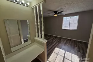 9445 Lexington Cir, Charlotte, NC 28213 - Photo 11