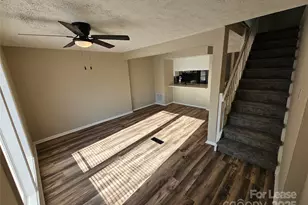 9445 Lexington Cir, Charlotte, NC 28213 - Photo 7