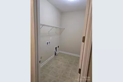 4322 Hubbard Falls Drive, Charlotte, NC 28269 - Photo 19