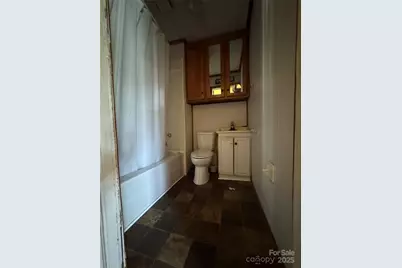 19 Thole Street, Marion, NC 28752 - Photo 5