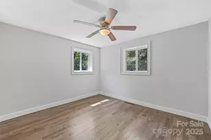 425 Lyndhurst Dr, Hendersonville, NC 28791 - Photo 17