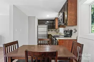 425 Lyndhurst Dr, Hendersonville, NC 28791 - Photo 13