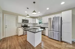 7424 Watercrest Rd, Charlotte, NC 28210 - Photo 9