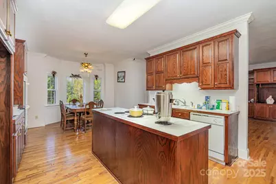 640 40th Avenue Lane NW, Hickory, NC 28601 - Photo 17