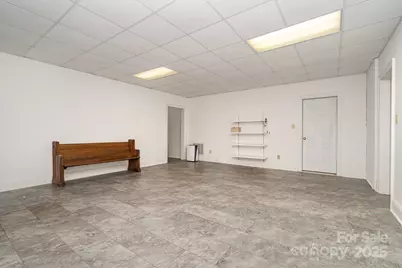 640 40th Avenue Lane NW, Hickory, NC 28601 - Photo 27