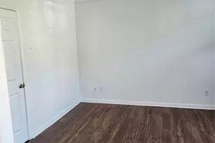 11412 Leigh Glen Cir, Charlotte, NC 28269 - Photo 3