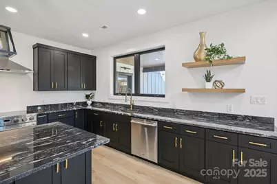 118 Winners Circle, Mooresville, NC 28117 - Photo 11