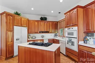 101 Spring Rock Rd, Burnsville, NC 28714 - Photo 9