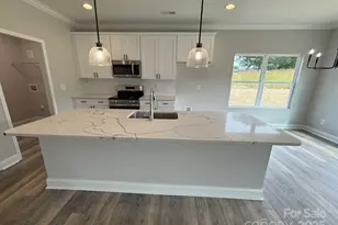 426 E 10th St, Oakboro, NC 28129 - Photo 11