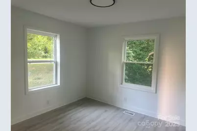 621 E Sharpe Street, Statesville, NC 28677 - Photo 9