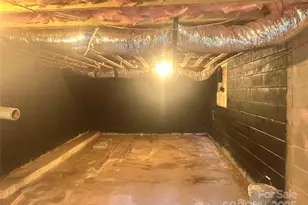 621 E Sharpe St, Statesville, NC 28677 - Photo 15