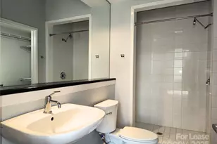 514 W 10th St, Charlotte, NC 28202 - Photo 13