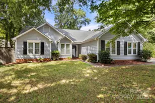 6535 Lantern Ct, Charlotte, NC 28227 - Photo 3