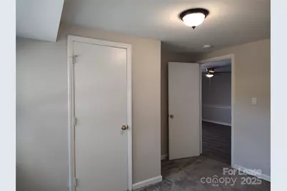 340 Hollis Road, Charlotte, NC 28209 - Photo 15