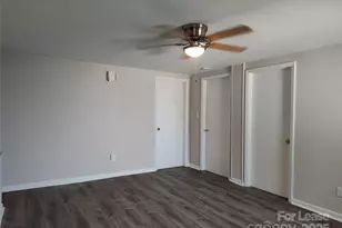 340 Hollis Rd, Charlotte, NC 28209 - Photo 13