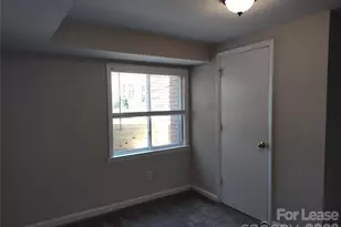 340 Hollis Rd, Charlotte, NC 28209 - Photo 17