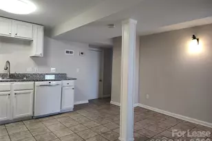 340 Hollis Rd, Charlotte, NC 28209 - Photo 7