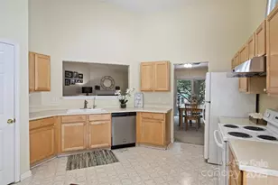 8612 Cedardale Ridge Ct, Charlotte, NC 28269 - Photo 5