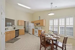 8612 Cedardale Ridge Ct, Charlotte, NC 28269 - Photo 3