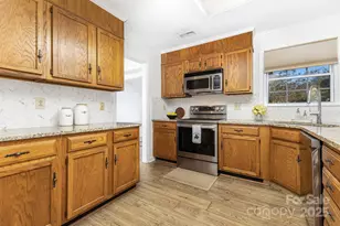 944 Evian Ln, Matthews, NC 28105 - Photo 11