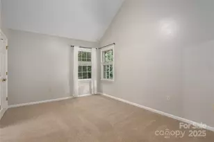 10024 Avon Farm Ln, Charlotte, NC 28269 - Photo 13