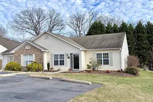 102 Kerlee St, Black Mountain, NC 28711 - Photo 1