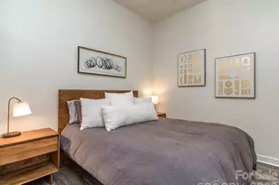 525 E 6th St, Charlotte, NC 28202 - Photo 13