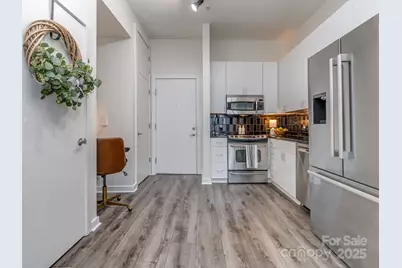 525 E Sixth Street #407, Charlotte, NC 28202 - Photo 3