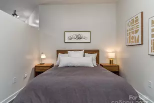 525 E 6th St, Charlotte, NC 28202 - Photo 15