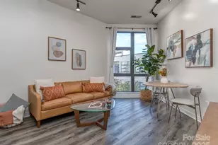 525 E 6th St, Charlotte, NC 28202 - Photo 9