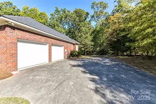 410 W Elm St, Wingate, NC 28174 - Photo 5