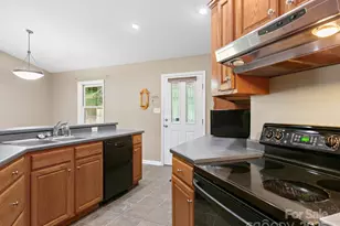 515 Pond Rd, Asheville, NC 28806 - Photo 17