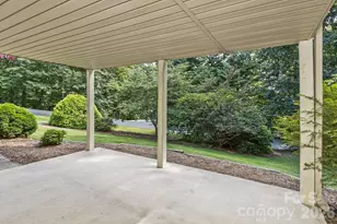 2431 W Cumming Woods Ln, Hendersonville, NC 28739 - Photo 7