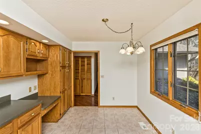 2431 W Cumming Woods Lane, Hendersonville, NC 28739 - Photo 17