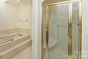 2431 W Cumming Woods Ln, Hendersonville, NC 28739 - Photo 27