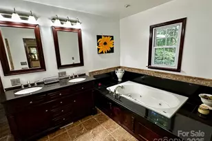 3238 Debbie Dr, Hendersonville, NC 28791 - Photo 15