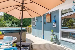 1174 Apple Ln, Spruce Pine, NC 28777 - Photo 17