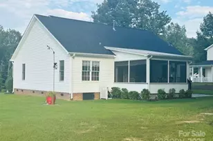 1234 Laurel Woods Dr, Gastonia, NC 28052 - Photo 9