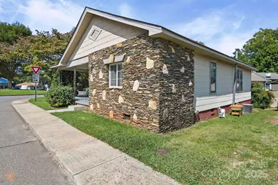 408 Woodlawn Avenue, Cramerton, NC 28032 - Photo 17