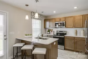 2814 Lehigh Rd, Charlotte, NC 28208 - Photo 3