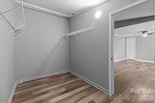 4642 McClure Rd, Charlotte, NC 28216 - Photo 39