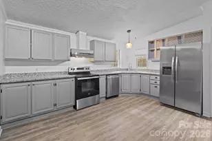 4642 McClure Rd, Charlotte, NC 28216 - Photo 5