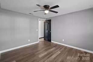 4642 McClure Rd, Charlotte, NC 28216 - Photo 33