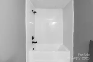 4642 McClure Rd, Charlotte, NC 28216 - Photo 39