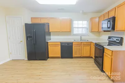 1941 Pheasant Glen Road, Charlotte, NC 28214 - Photo 9